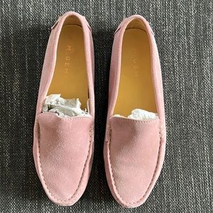 M. GEMI The Felize Suede Moccasin in Dusty Pink. Size 41 / US 10